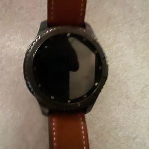 Samsung Gear 3 black and brown leather bands